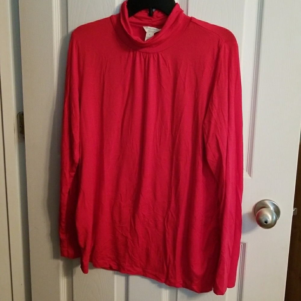 Three Seasons Maternity thin turtleneck